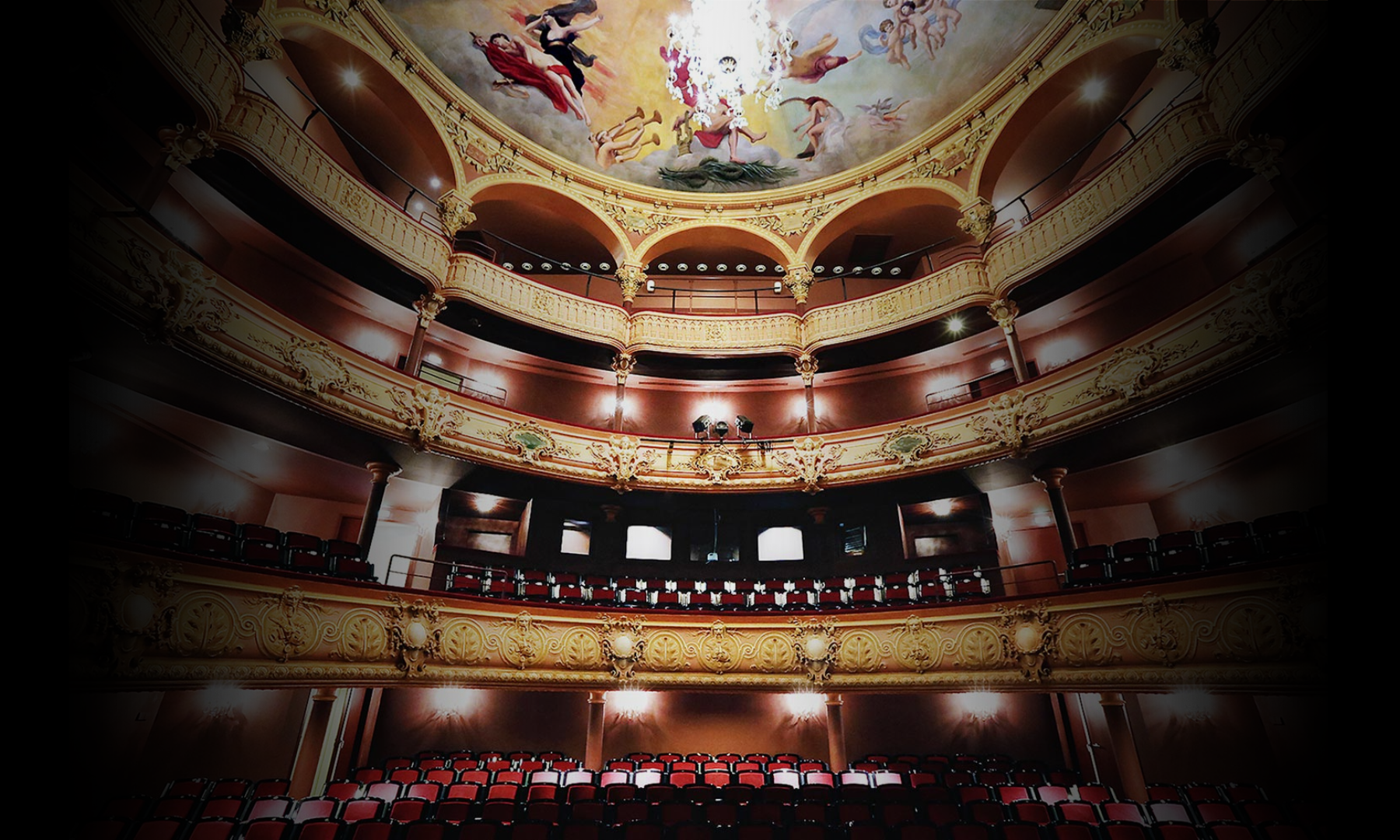 Vue de l'intérieur de l'Opéra Théâtre de Clermont-Ferrand.